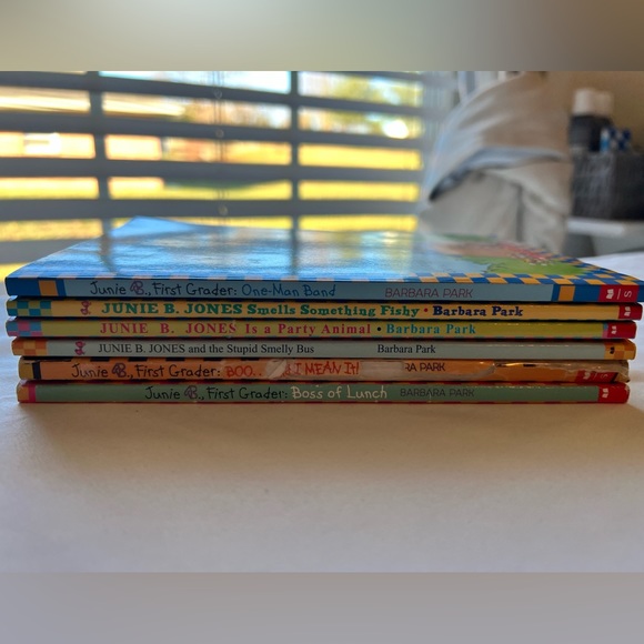 Julie B. First Grader Barbara Park six box set. - Picture 14 of 14